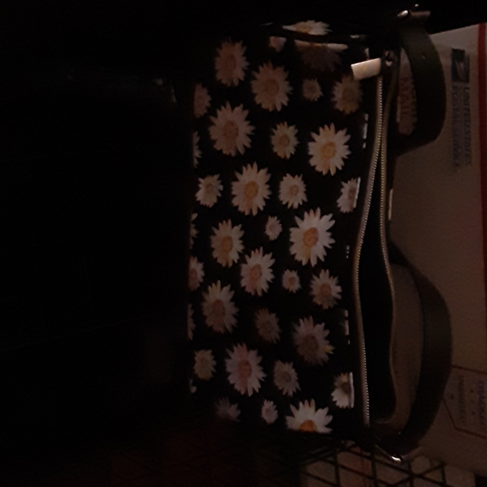 Purse - Picture 2 of 3